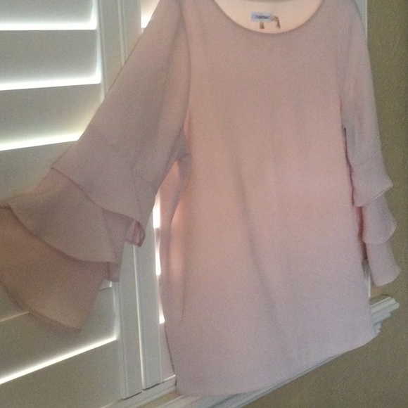 Calvin Klein soft peach pull over top - Picture 3 of 3
